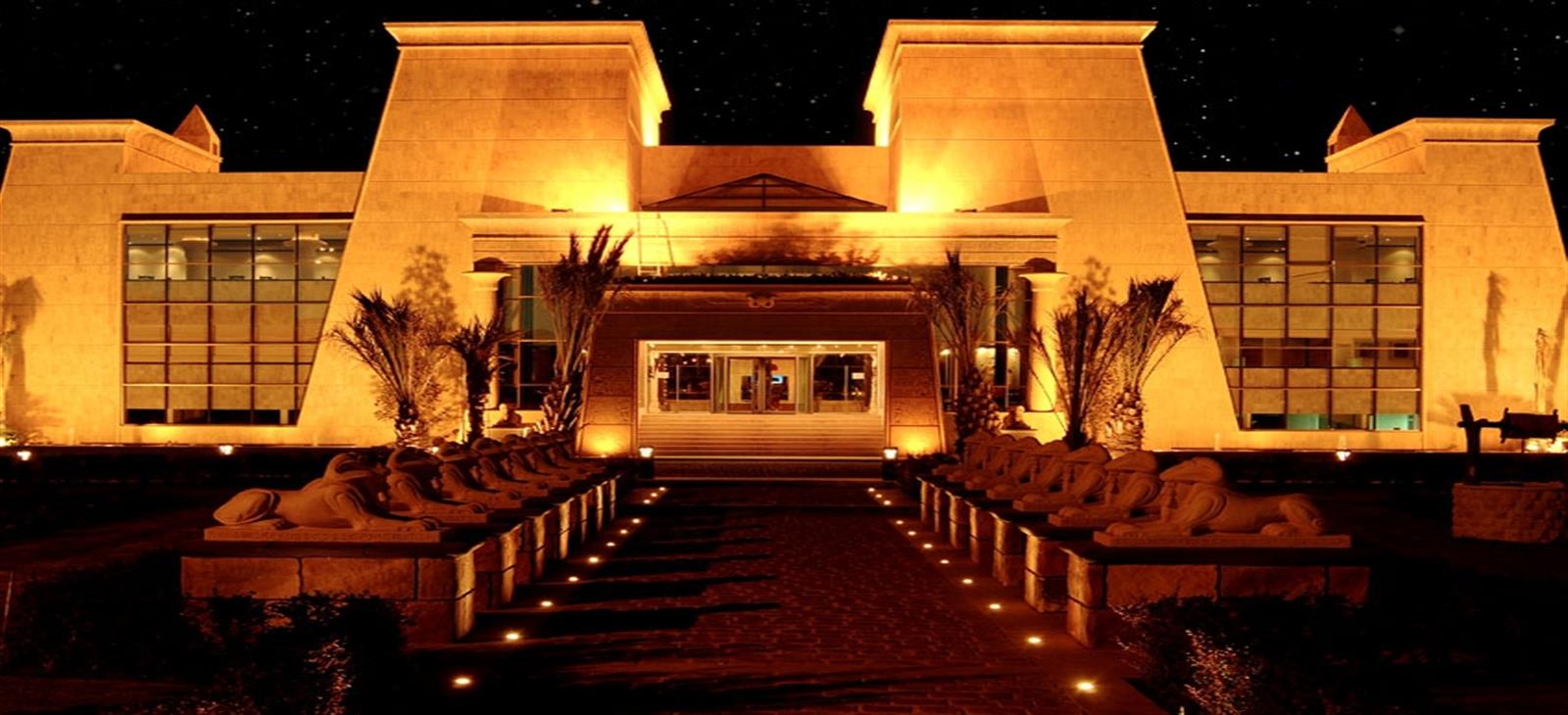 Villa Faraónica Vista Nocturna en El Cairo